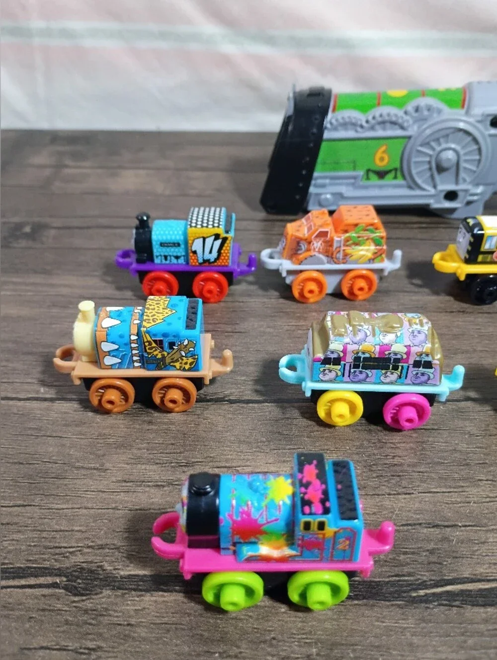 Thomas The Tank Engine Minis Launcher Percy 6 Plus 9 Mini Trains